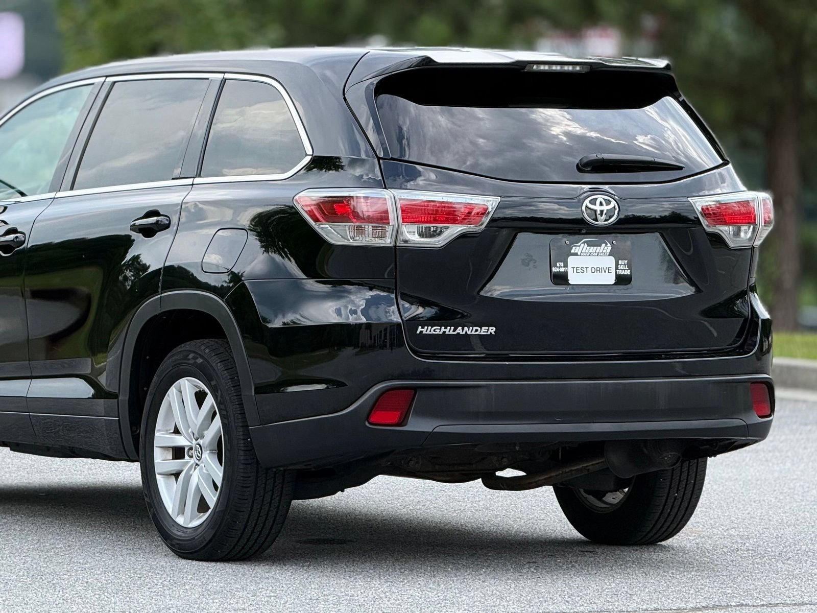 Used 2016 Toyota Highlander LE FWD image 48