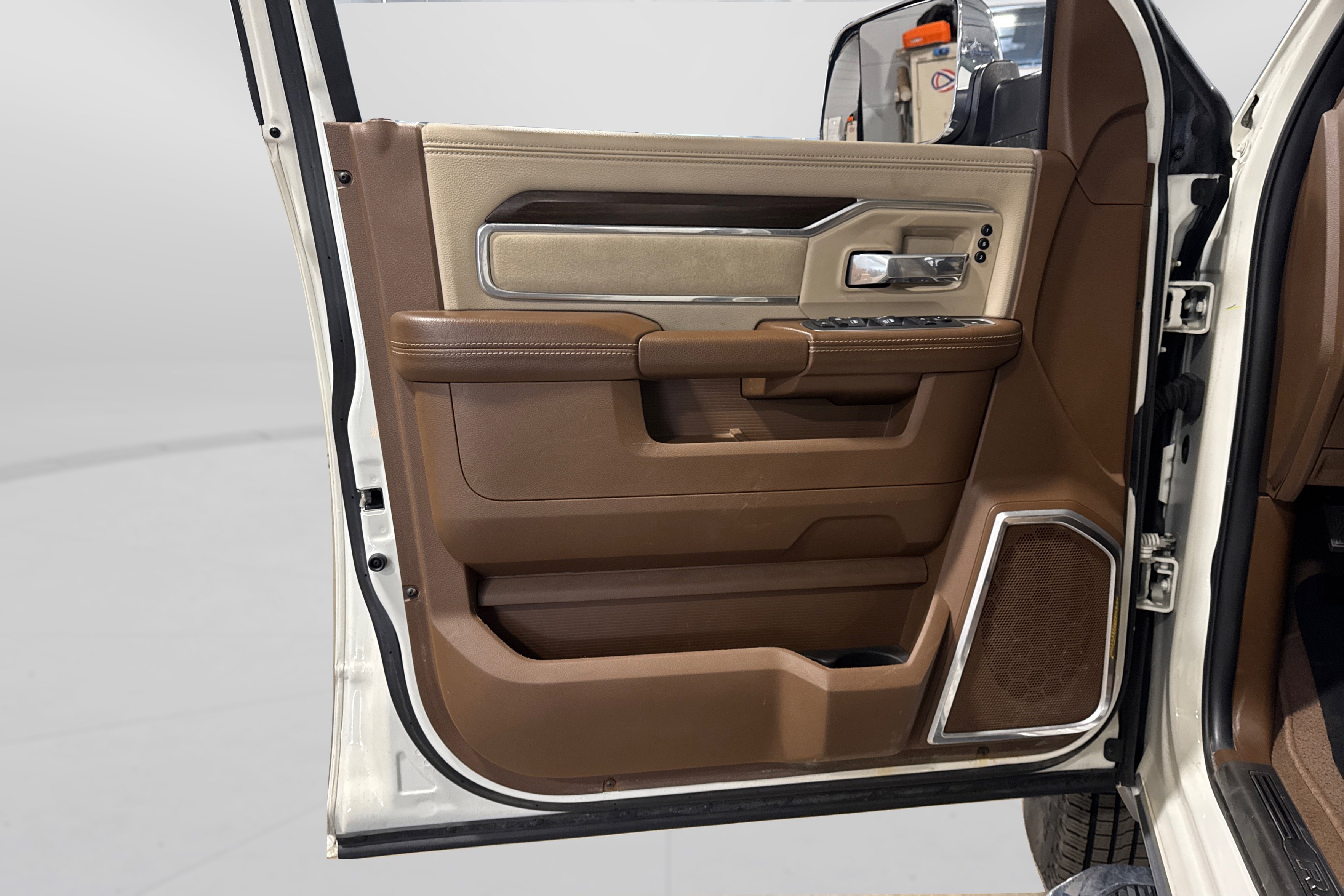 Used 2022 RAM 3500 Laramie image 15