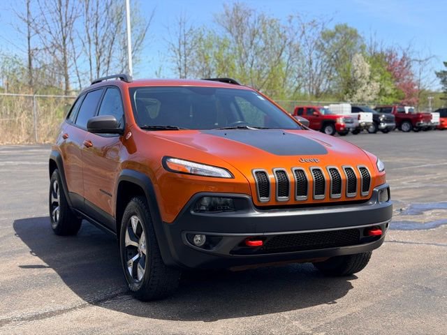 Used 2015 Jeep Cherokee Trailhawk w/ Safetytec Group AWD/4WD image 3