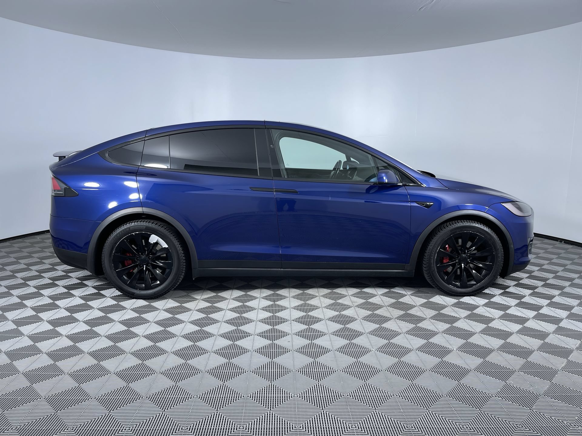 Used 2018 Tesla Model X 75D AWD/4WD image 10