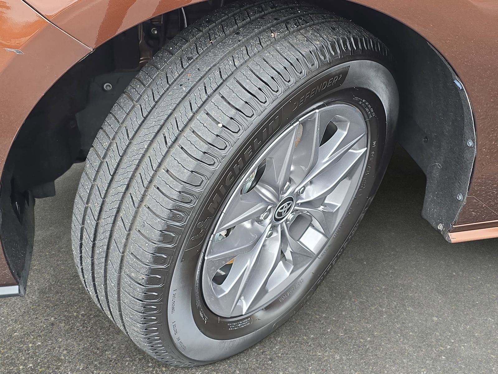 Used 2023 Toyota Sienna XLE image 32