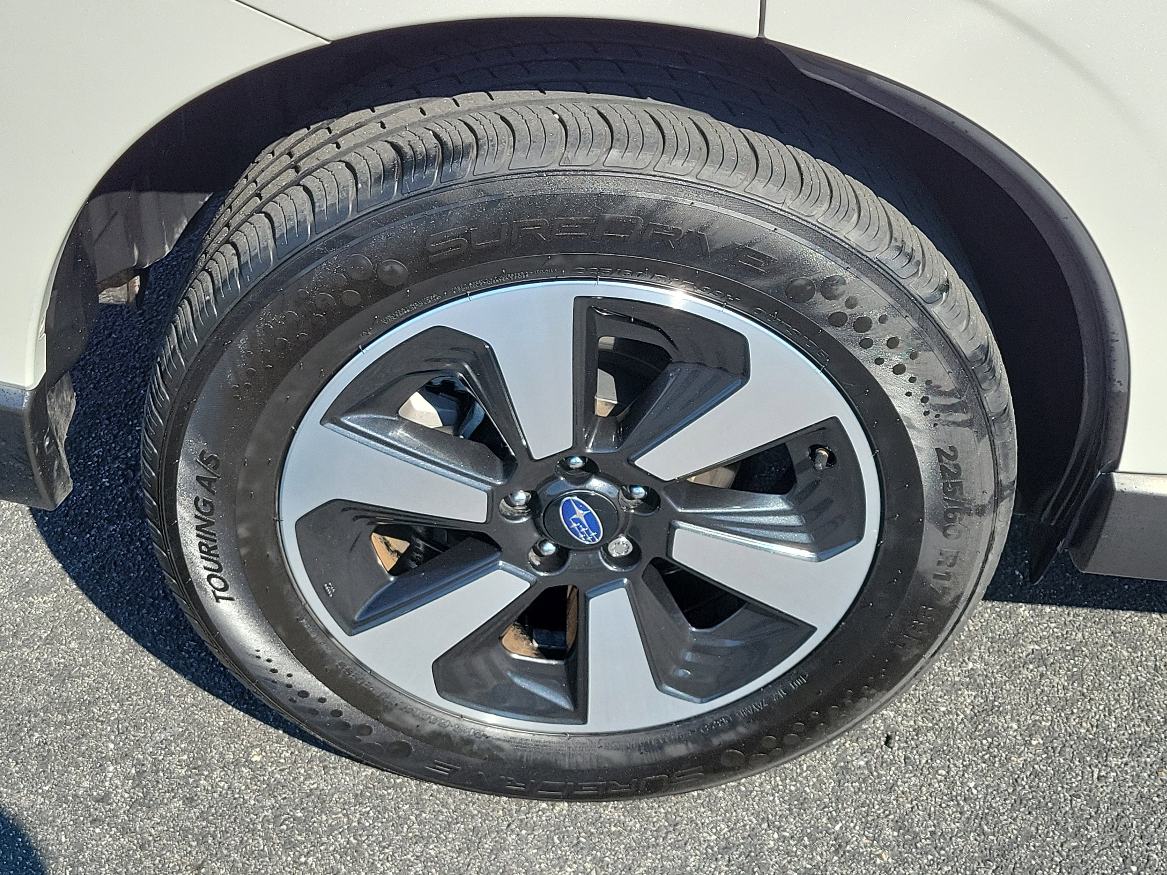 Used 2017 Subaru Forester 2.5i Limited image 10