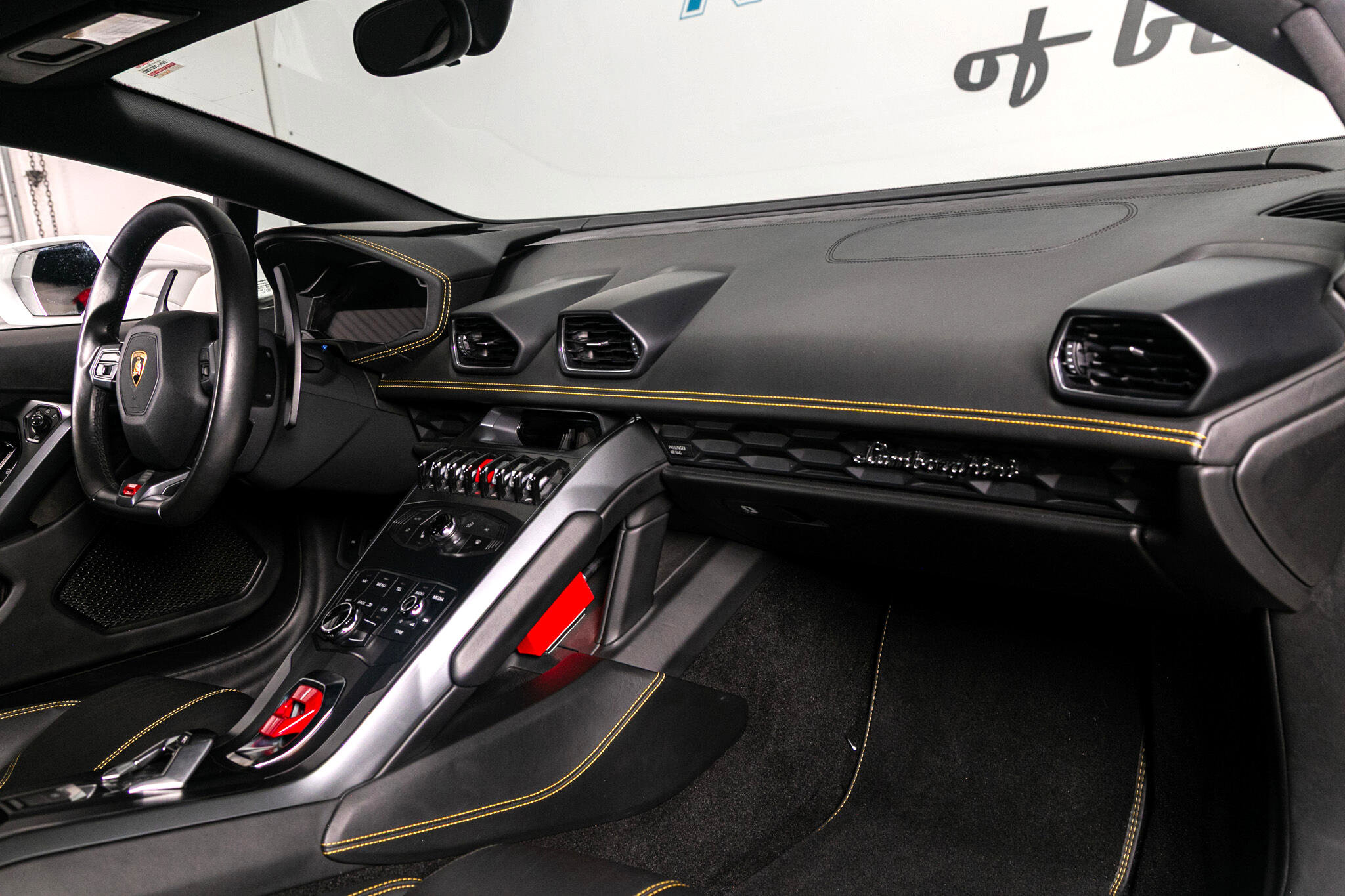 Used 2015 Lamborghini Huracan LP 610-4 image 65