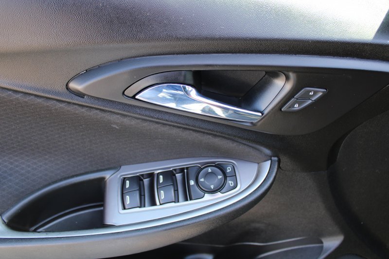 Used 2021 Chevrolet Malibu LS FWD image 14