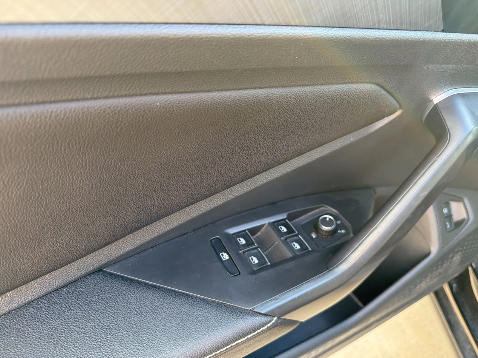 Used 2024 Volkswagen Jetta SE FWD image 13