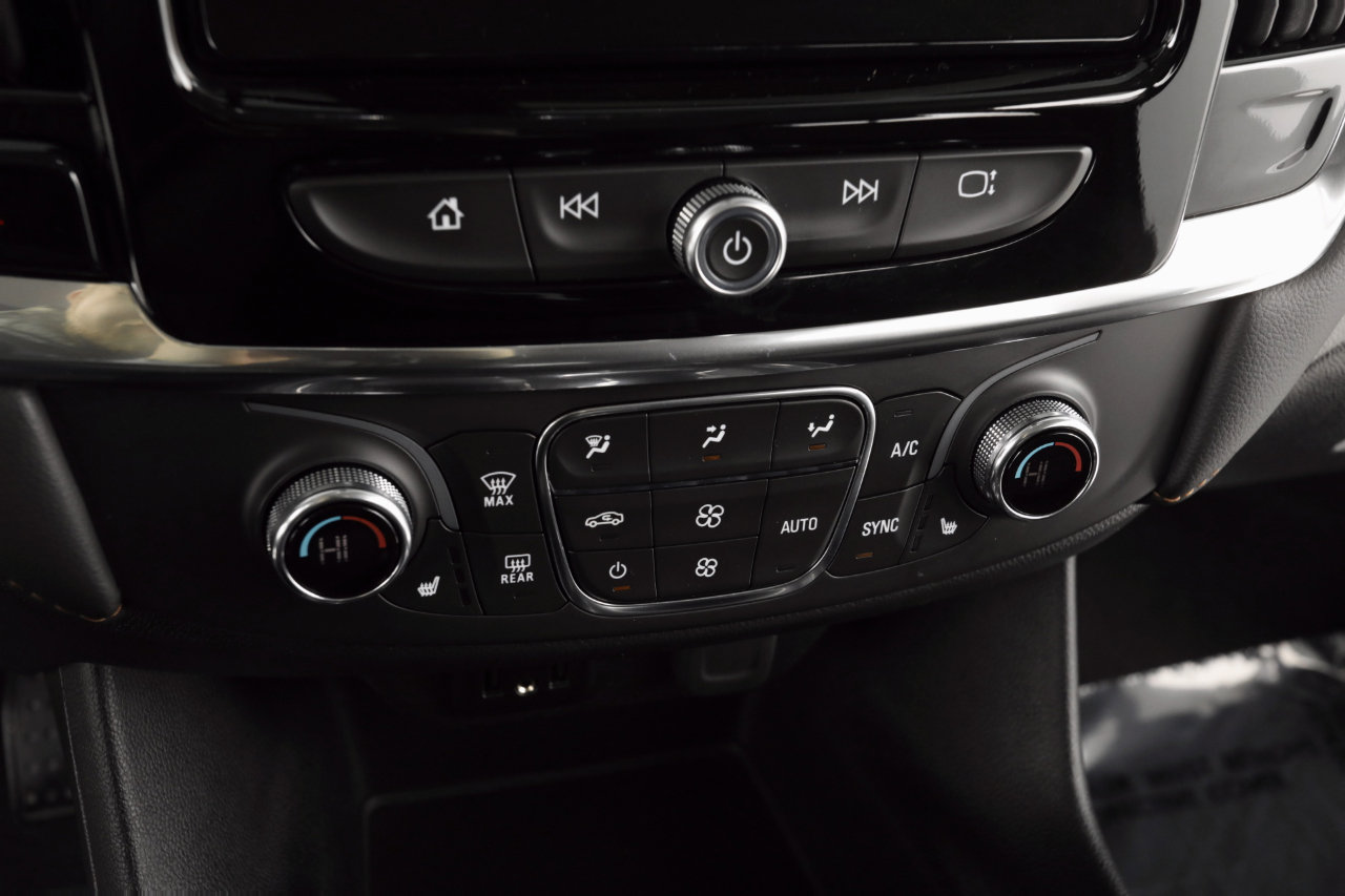 Used 2021 Chevrolet Traverse LT image 18