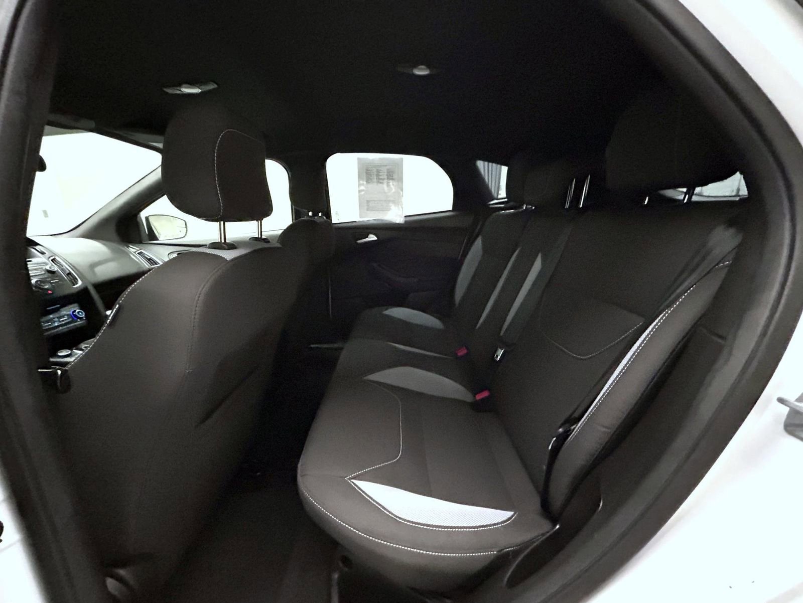 Used 2017 Ford Focus ST image 19