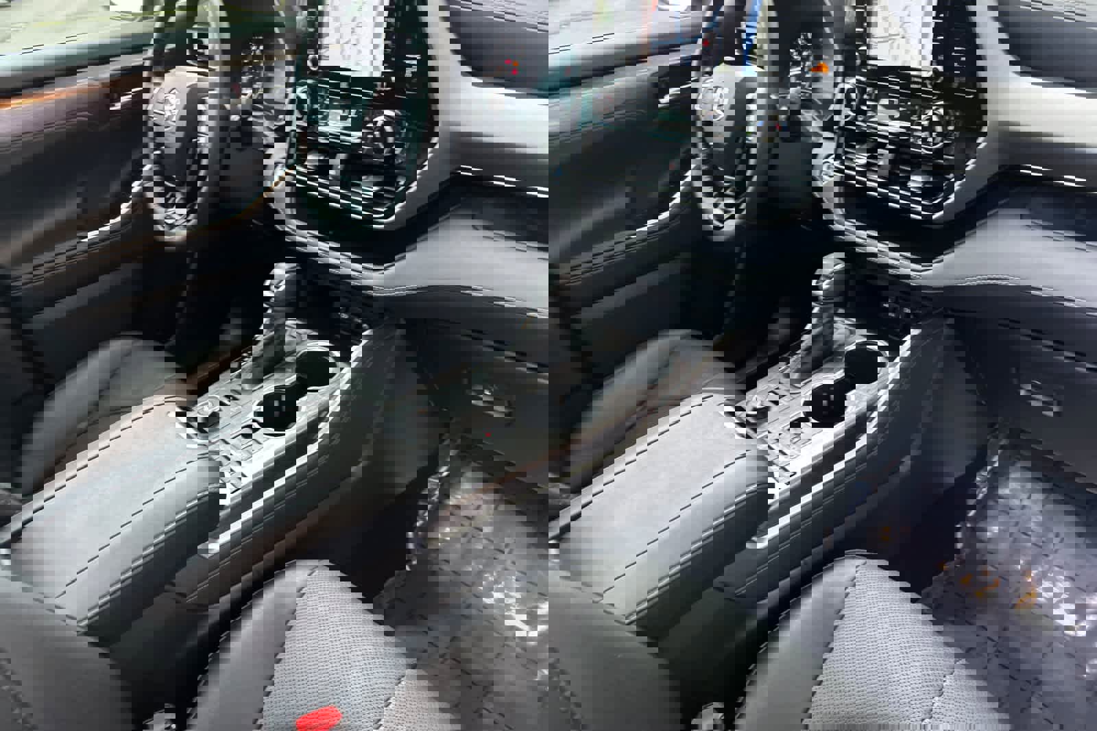 Used 2021 Toyota Highlander Limited image 17