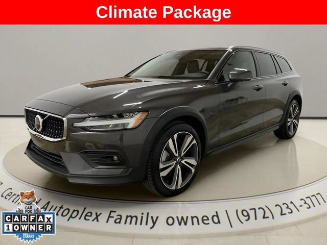 Used 2025 Volvo V60 B5 Cross Country Plus AWD/4WD video 1