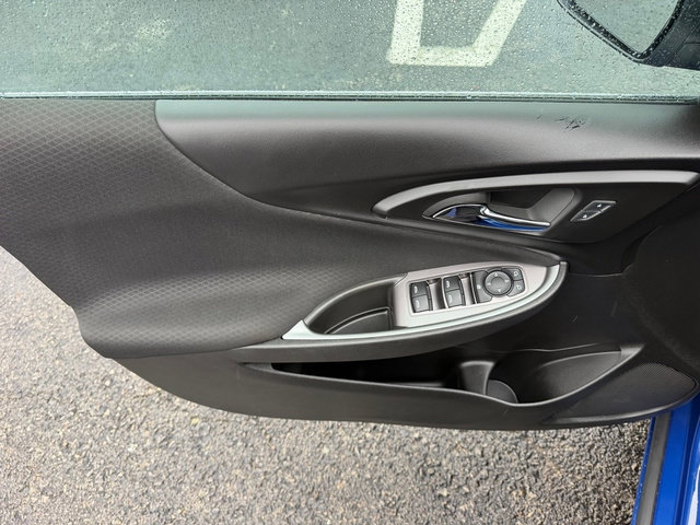 Used 2023 Chevrolet Malibu LT FWD image 21