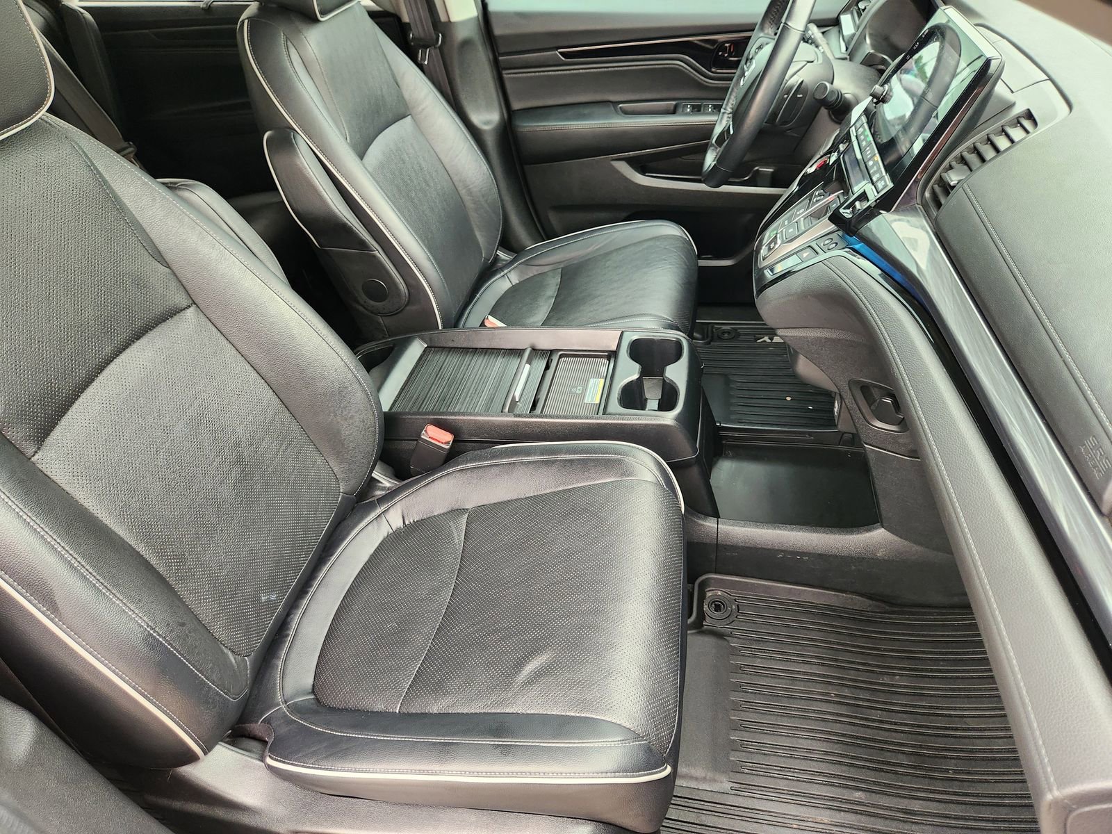 Used 2023 Honda Odyssey Elite image 16