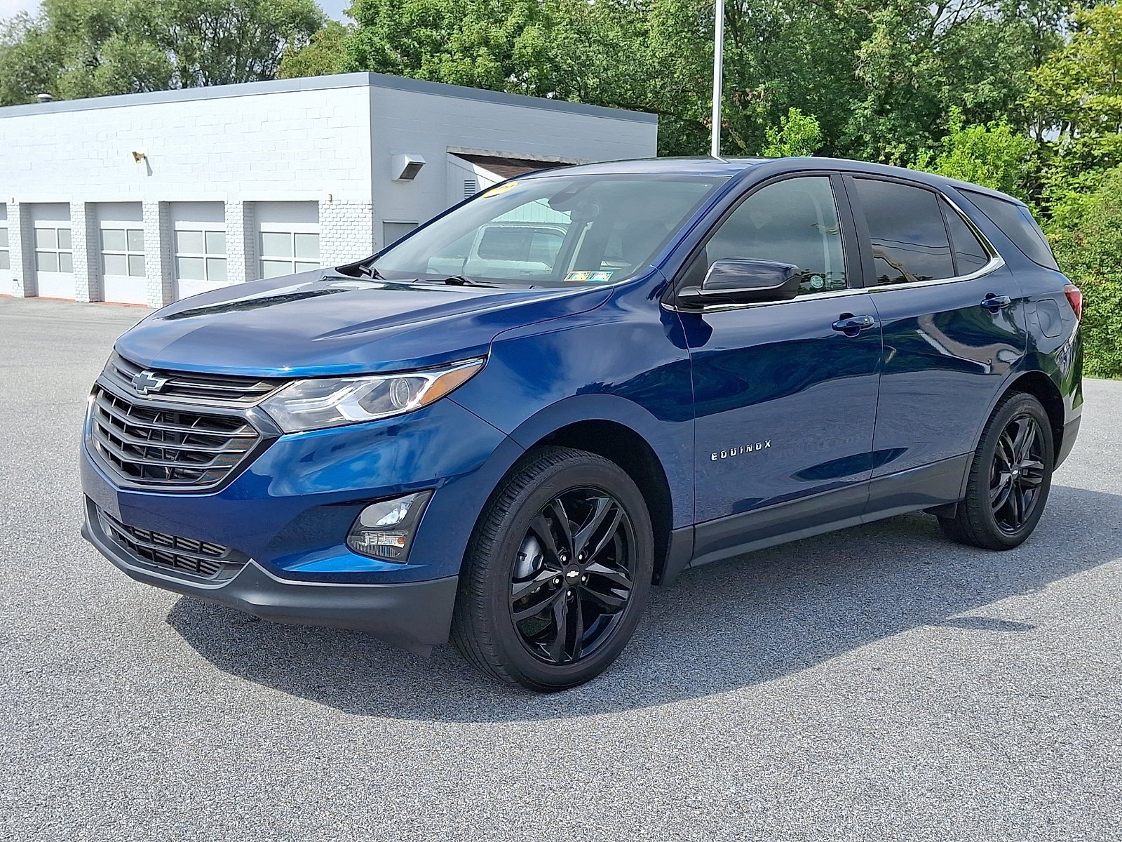 Used 2021 Chevrolet Equinox LT AWD/4WD image 3