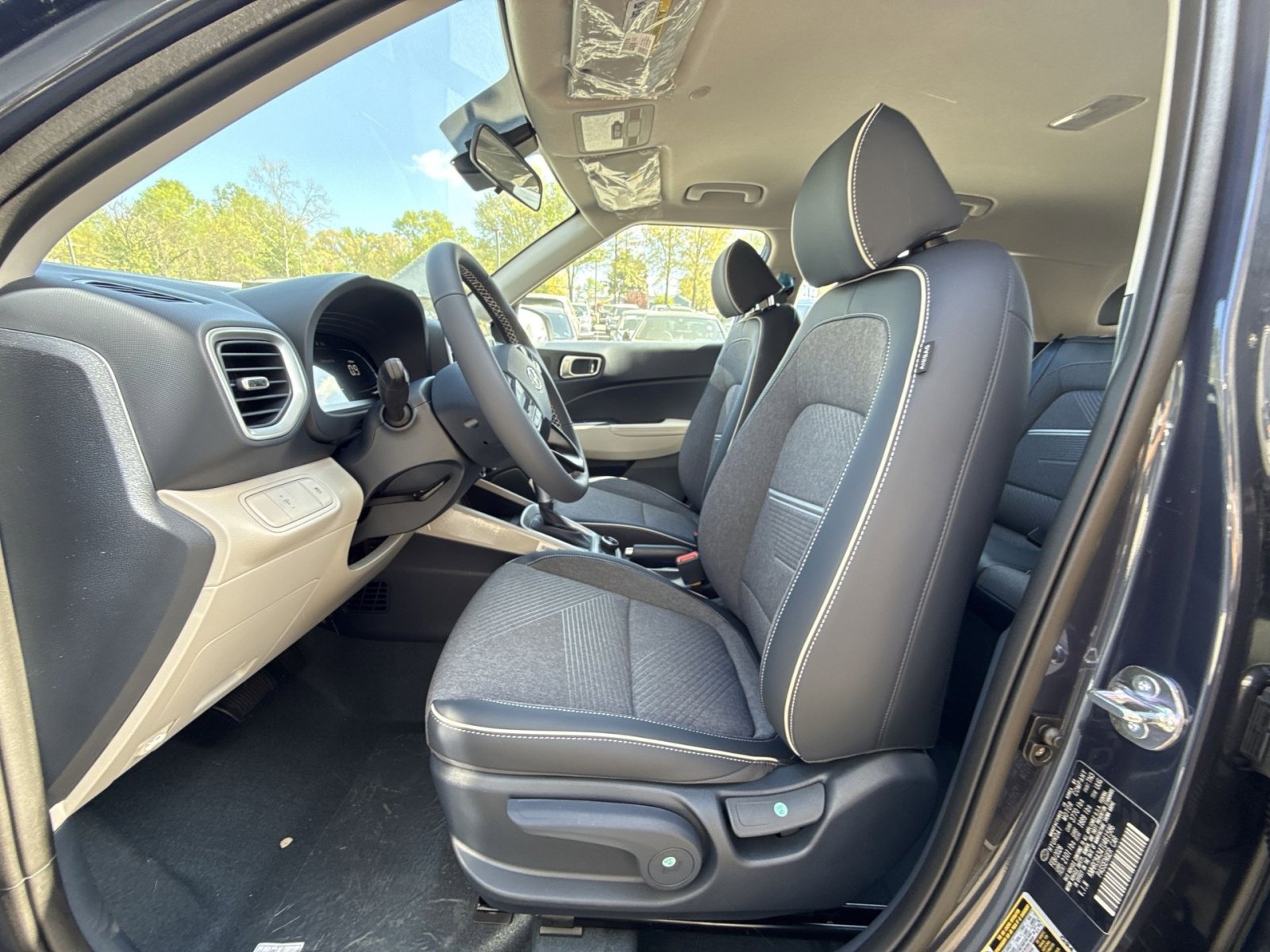 New 2026 Hyundai Venue SEL FWD image 13