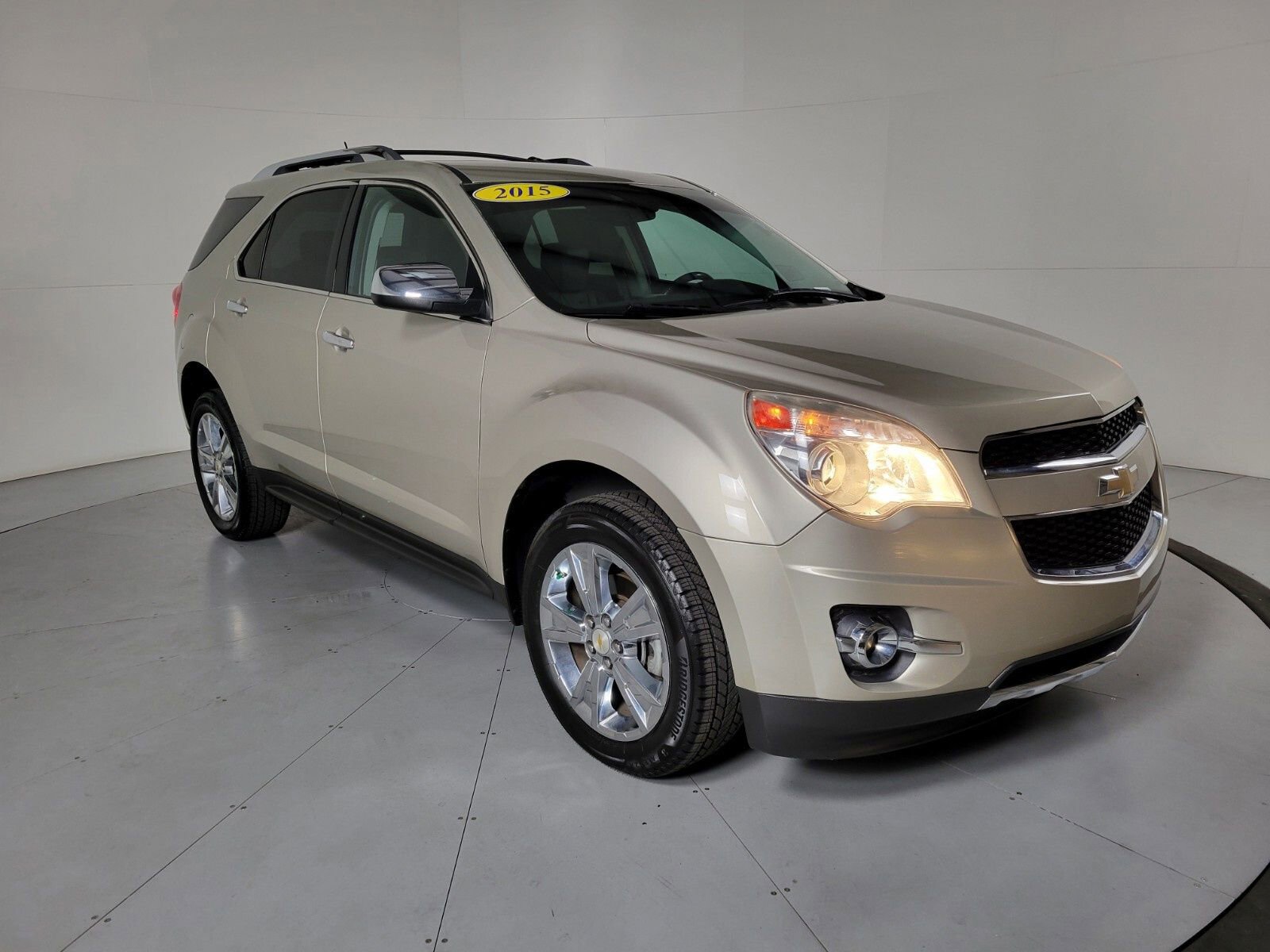Used 2015 Chevrolet Equinox LTZ image 2