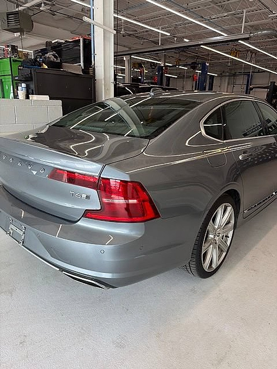 Used 2019 Volvo S90 T6 Inscription w/ Advanced Package AWD/4WD image 4