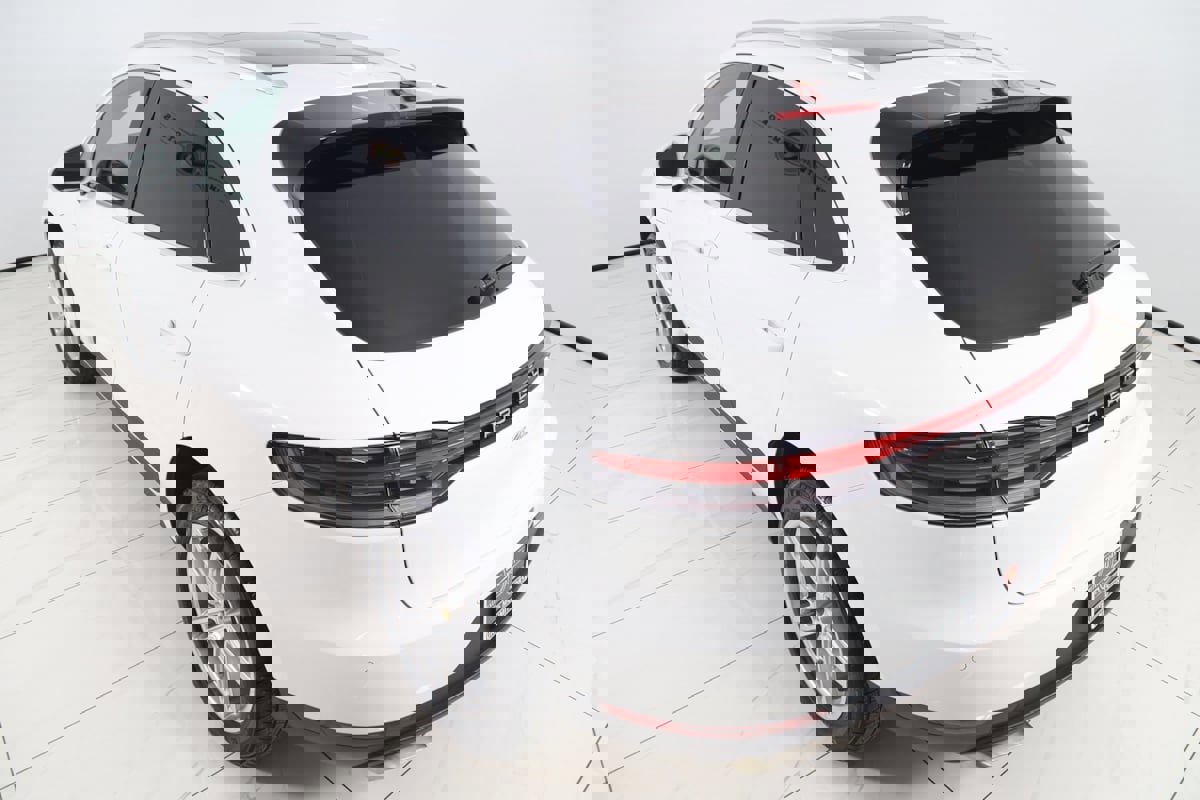 Used 2021 Porsche Macan image 27