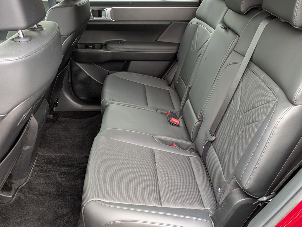 Used 2025 Hyundai Santa Fe SEL image 12