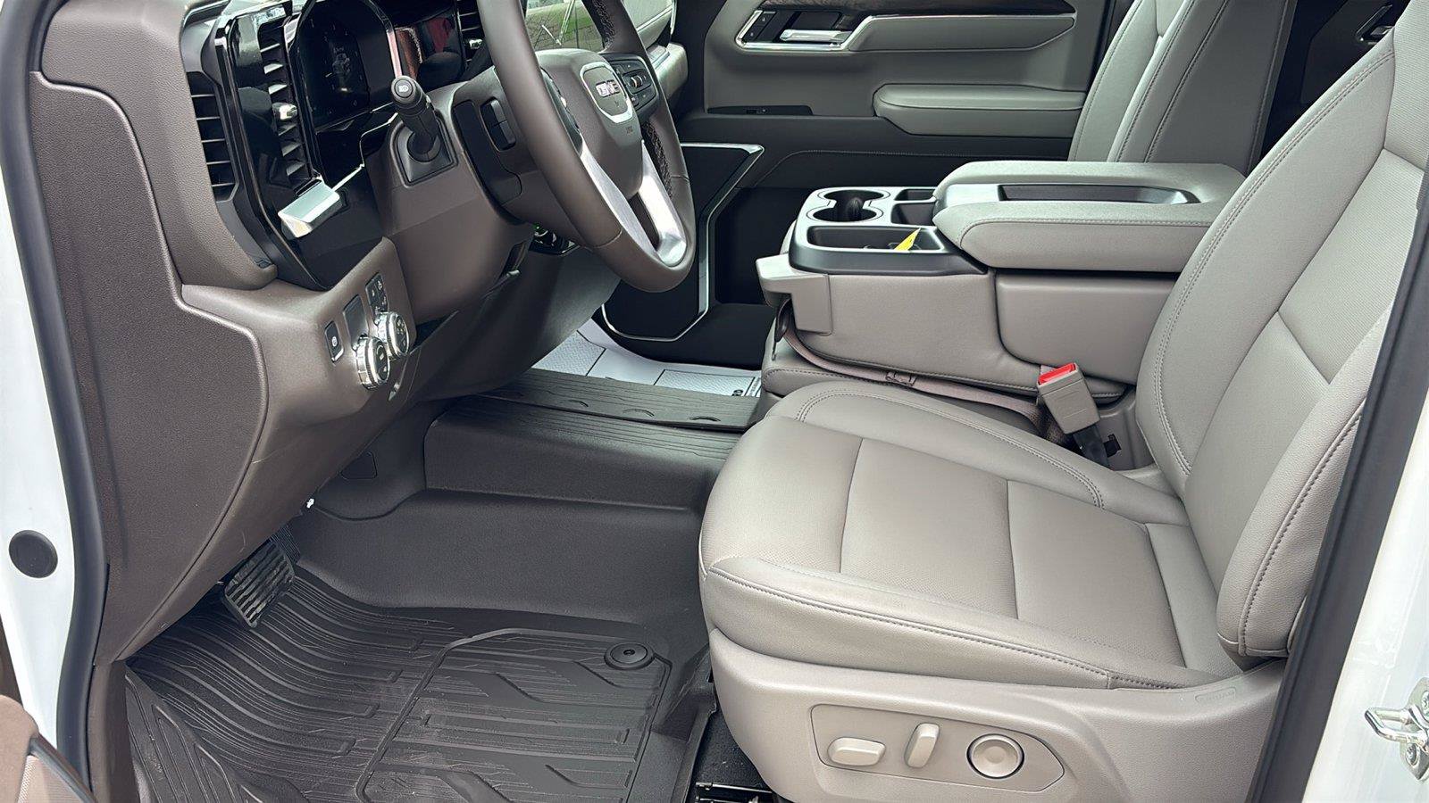 New 2026 GMC Sierra 1500 SLT RWD image 15