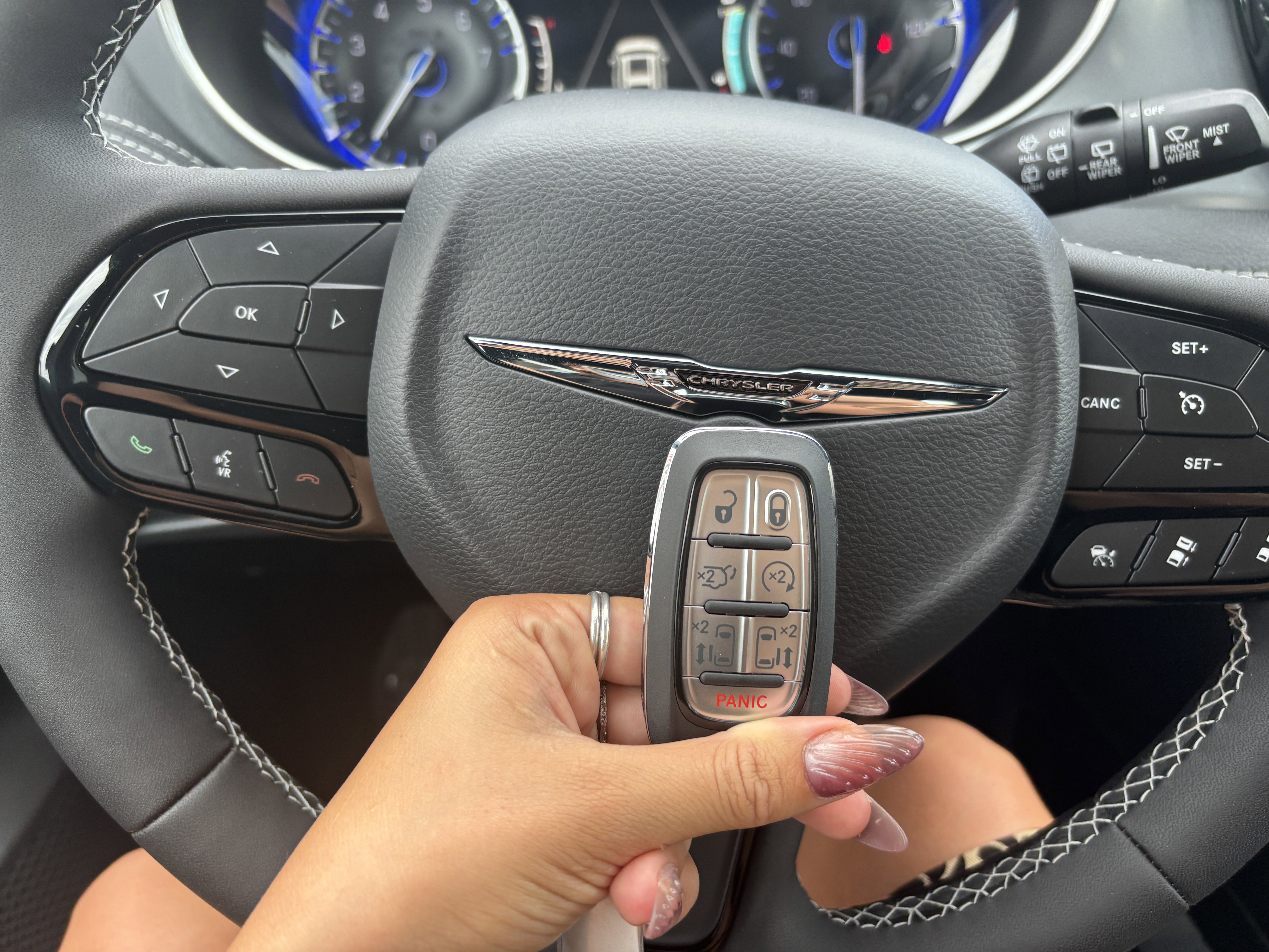 New 2026 Chrysler Pacifica Limited w/ S Appearance Package image 24
