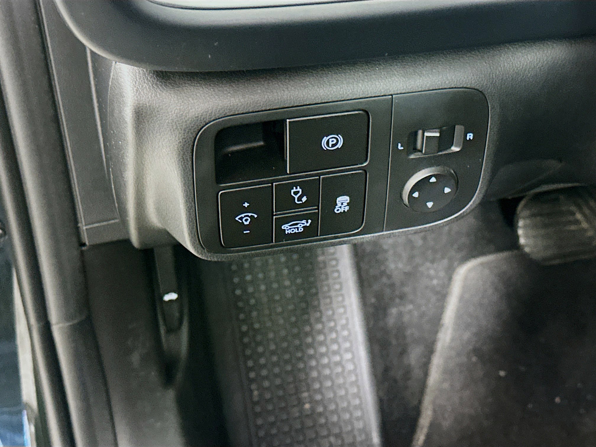 Used 2024 Hyundai Ioniq 6 SE image 17