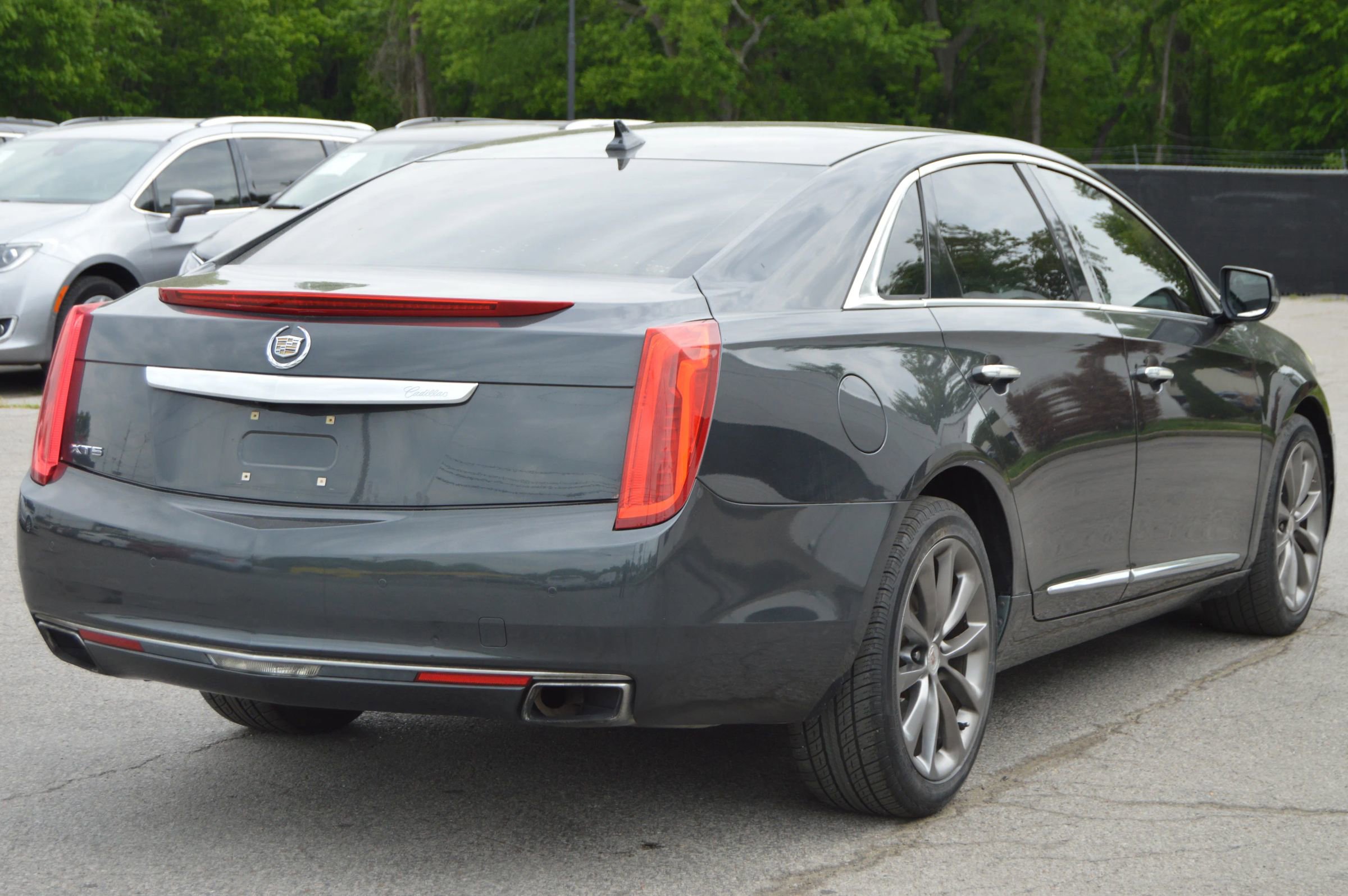 Used 2013 Cadillac XTS Luxury w/ Driver Awareness Package FWD image 6