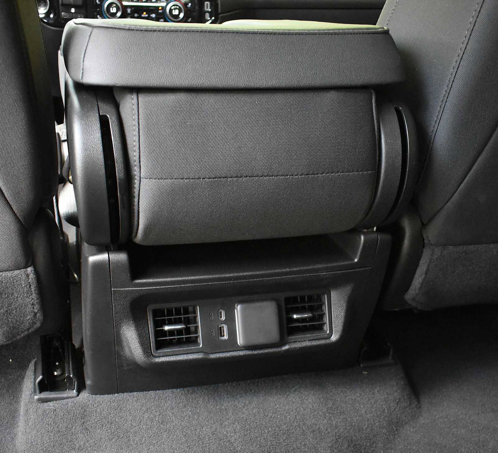 Used 2025 Chevrolet Silverado 1500 LT image 10