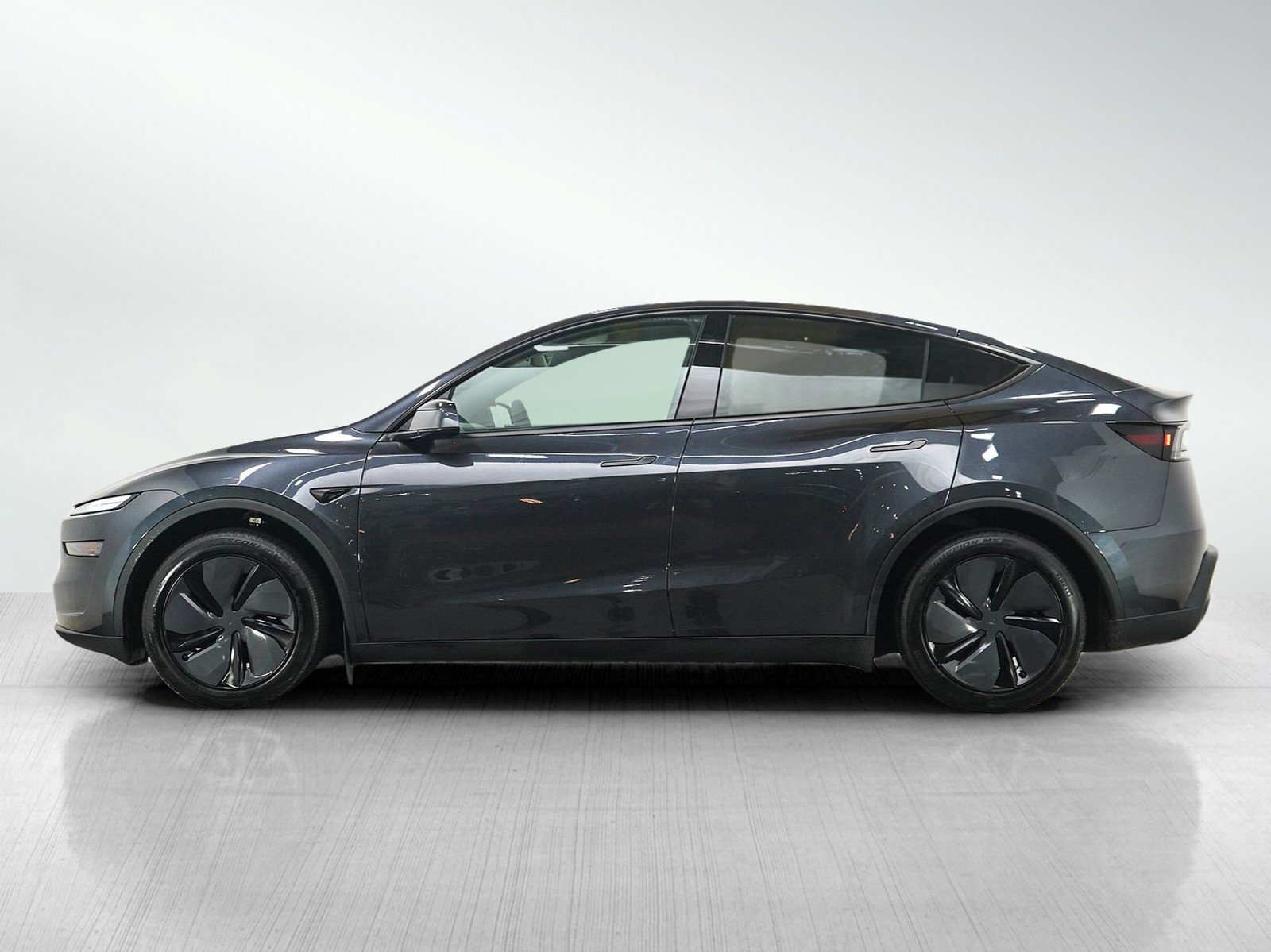 Used 2026 Tesla Model Y Long Range AWD/4WD image 2