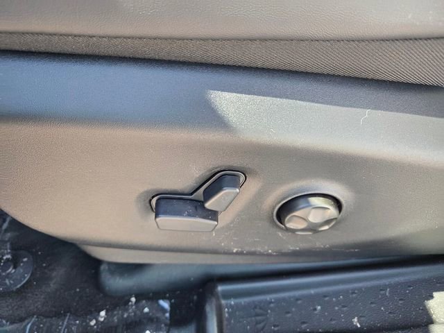 New 2026 Chrysler Pacifica Select FWD image 4