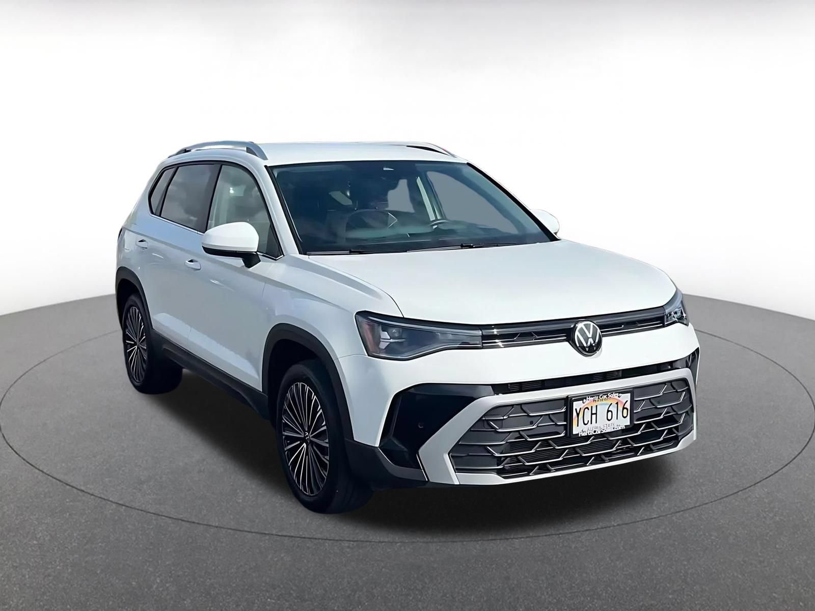 Used 2026 Volkswagen Taos SE FWD image 3