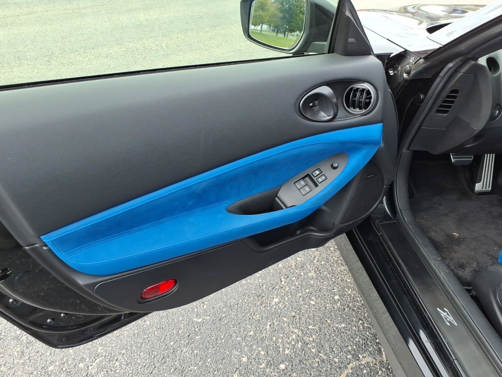 Used 2024 Nissan Z Performance w/ Floor Mat Package RWD image 7