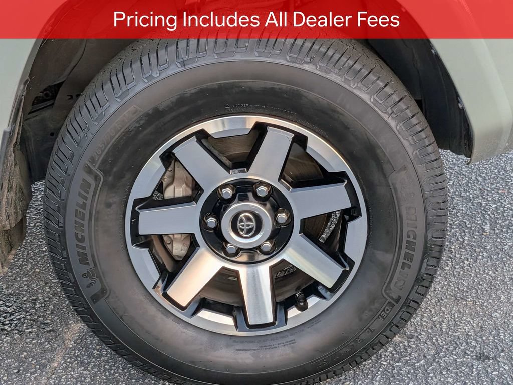 Certified 2023 Toyota 4Runner TRD Off-Road AWD/4WD image 12