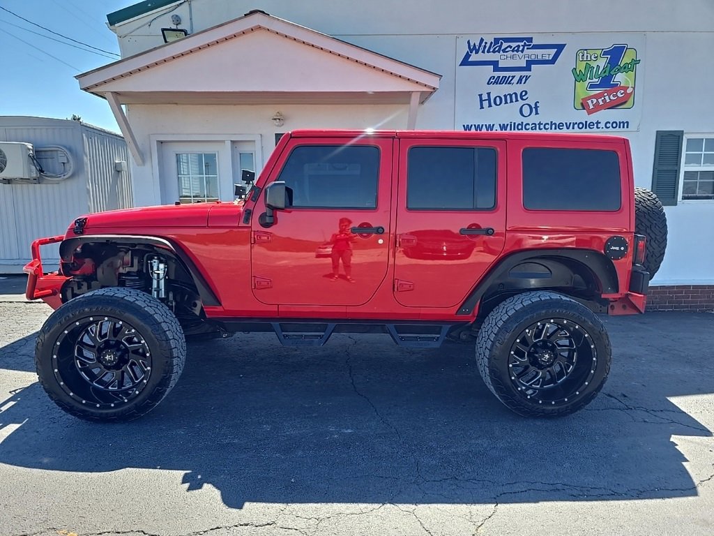 Used 2015 Jeep Wrangler Unlimited Sahara w/ Max Tow Package image 5