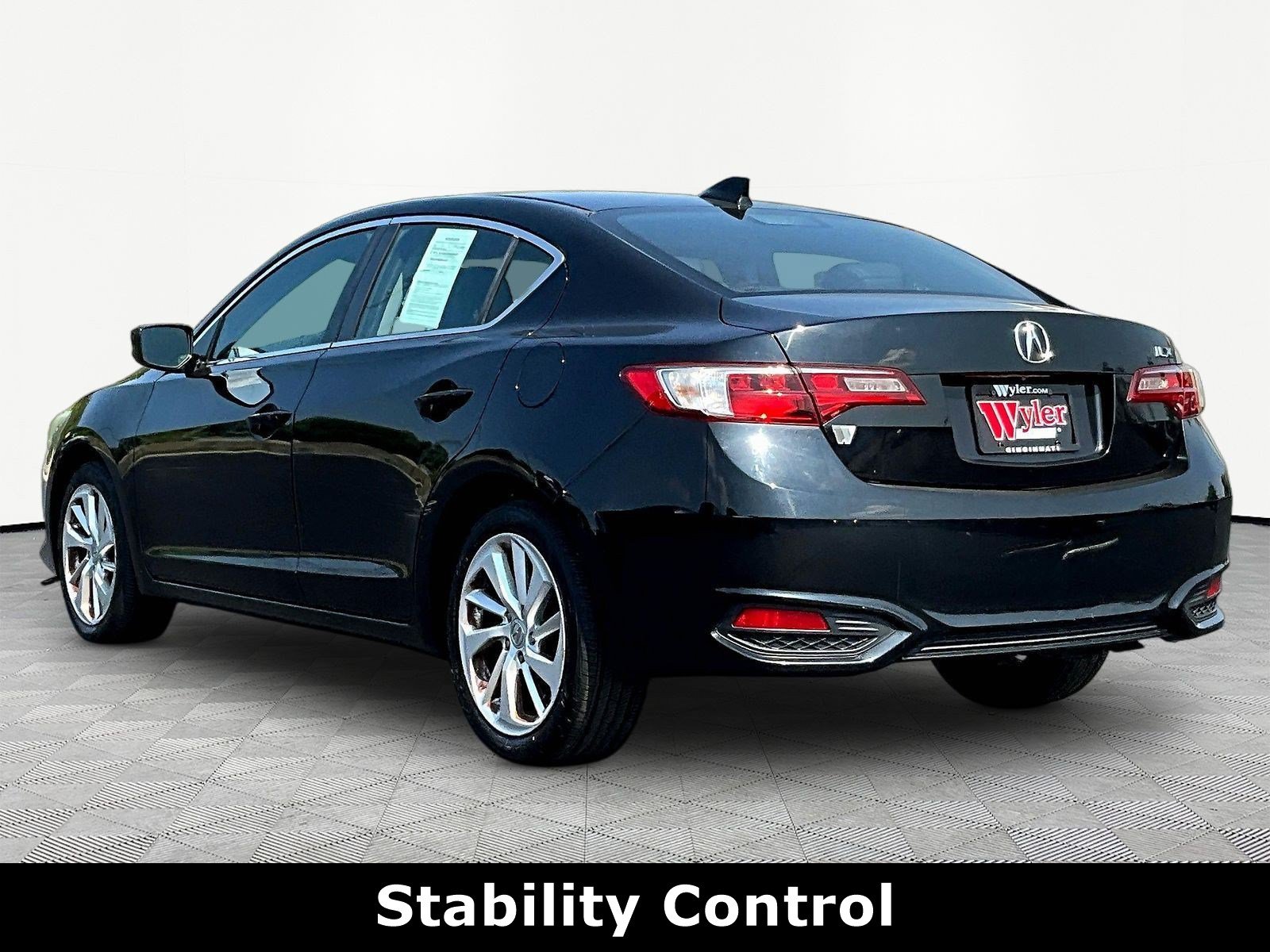 Used 2016 Acura ILX FWD image 4