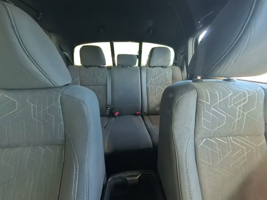 Used 2016 Toyota Tacoma TRD Off-Road image 27