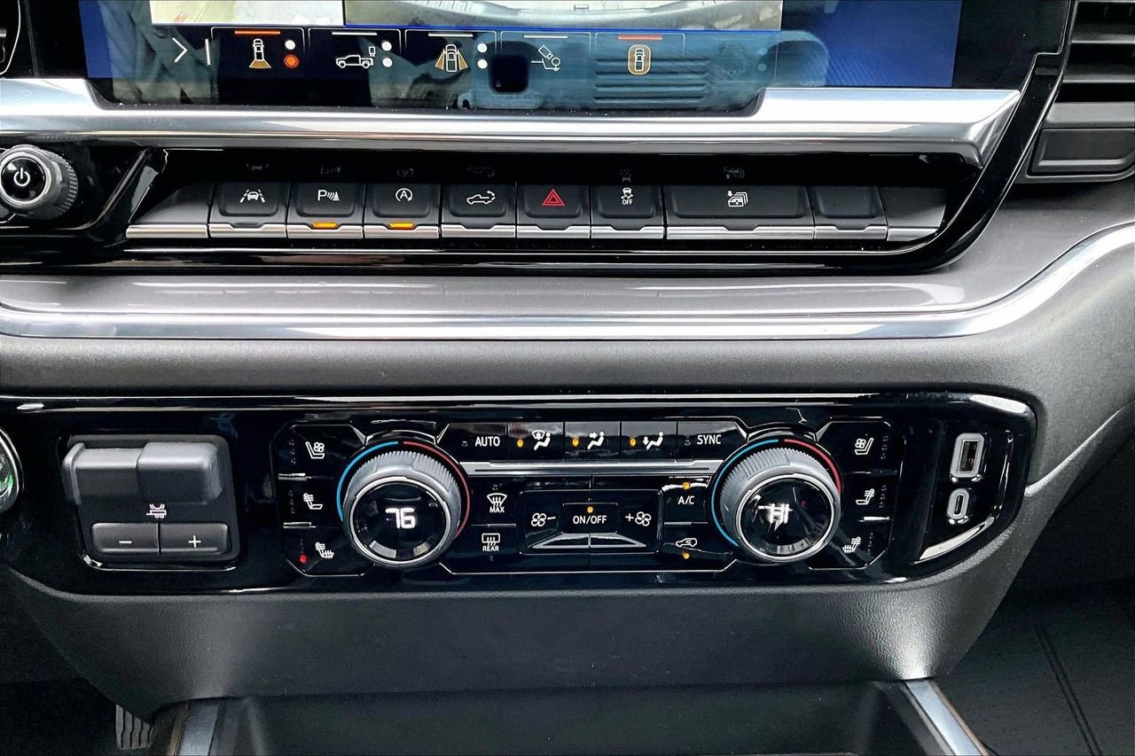 Used 2025 Chevrolet Silverado 1500 High Country w/ Midnight Edition image 19