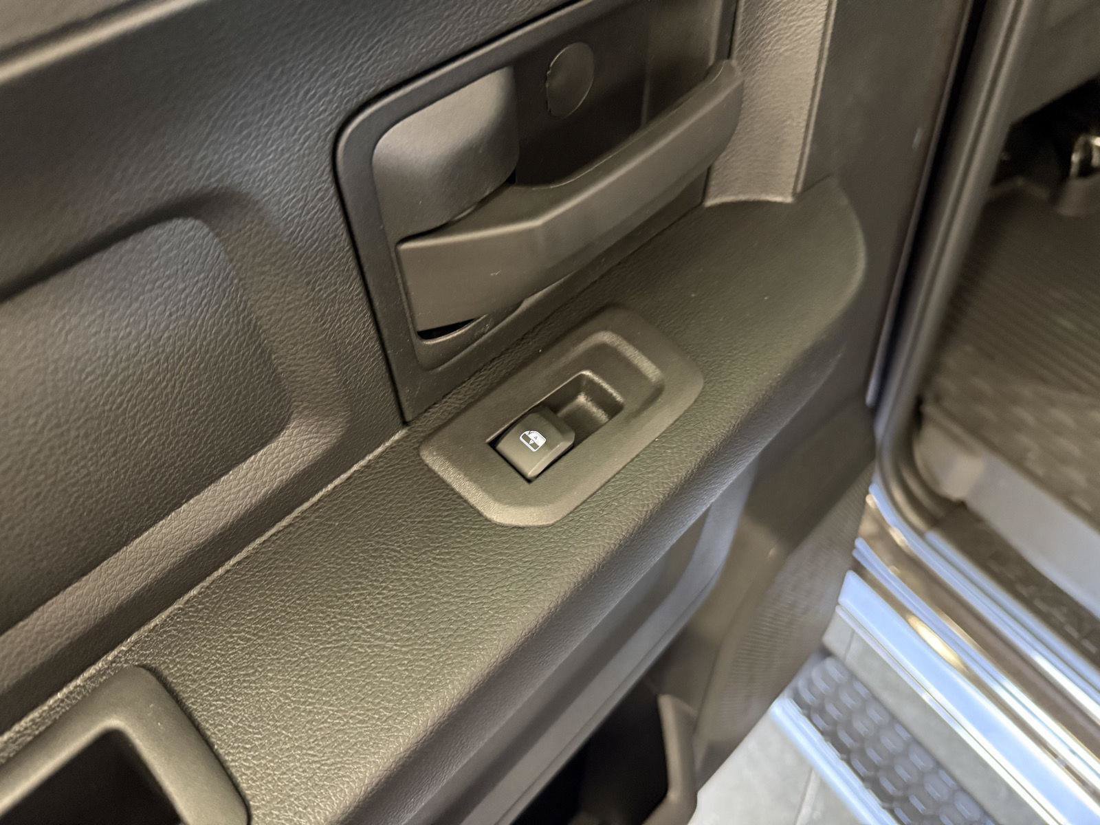 New 2026 RAM 2500 Tradesman AWD/4WD image 29