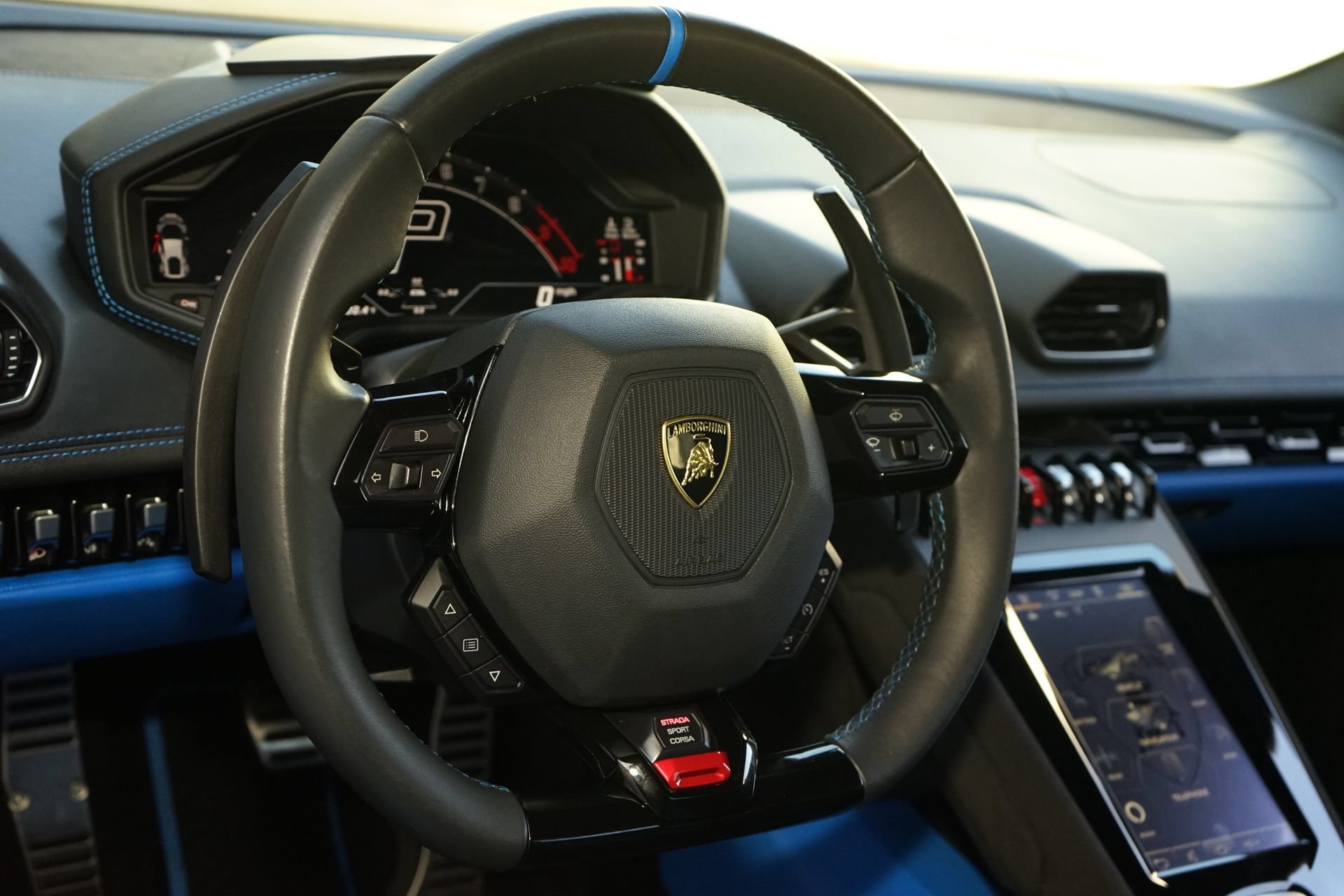 Used 2024 Lamborghini Huracan Tecnica RWD image 13