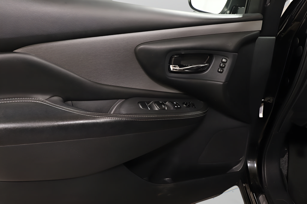 Used 2019 Nissan Murano SL w/ Cargo Package AWD/4WD image 23