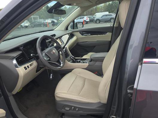 Used 2021 Cadillac XT6 Premium Luxury image 3