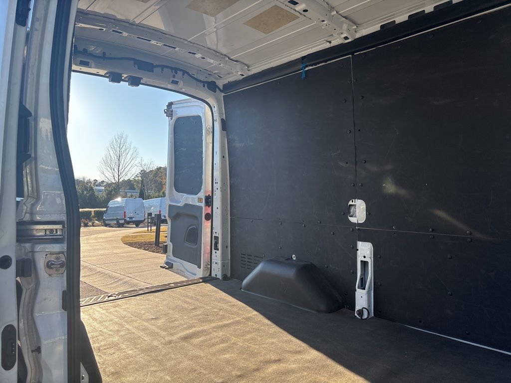 Used 2023 Ford Transit 250 Medium Roof AWD w/ Load Area Protection Package image 18