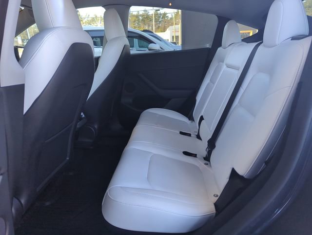 Used 2023 Tesla Model Y Long Range image 27