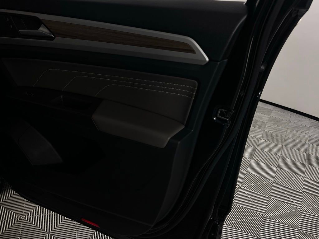 Used 2023 Volkswagen Atlas SEL image 37