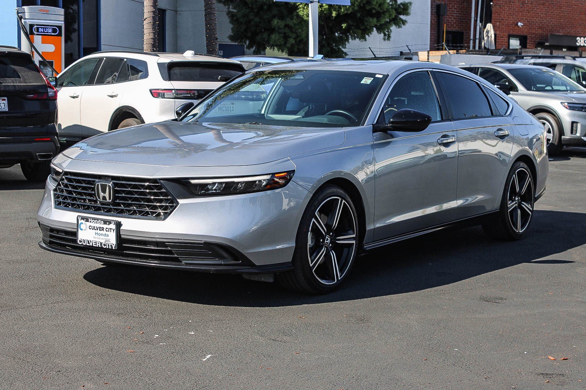 Used 2023 Honda Accord Sport image 3