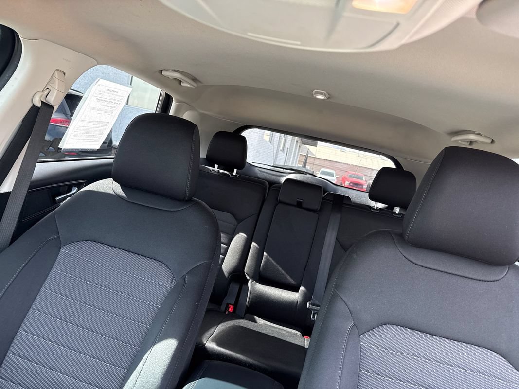 Used 2022 Ford Edge SE w/ Black Appearance Package AWD/4WD image 20