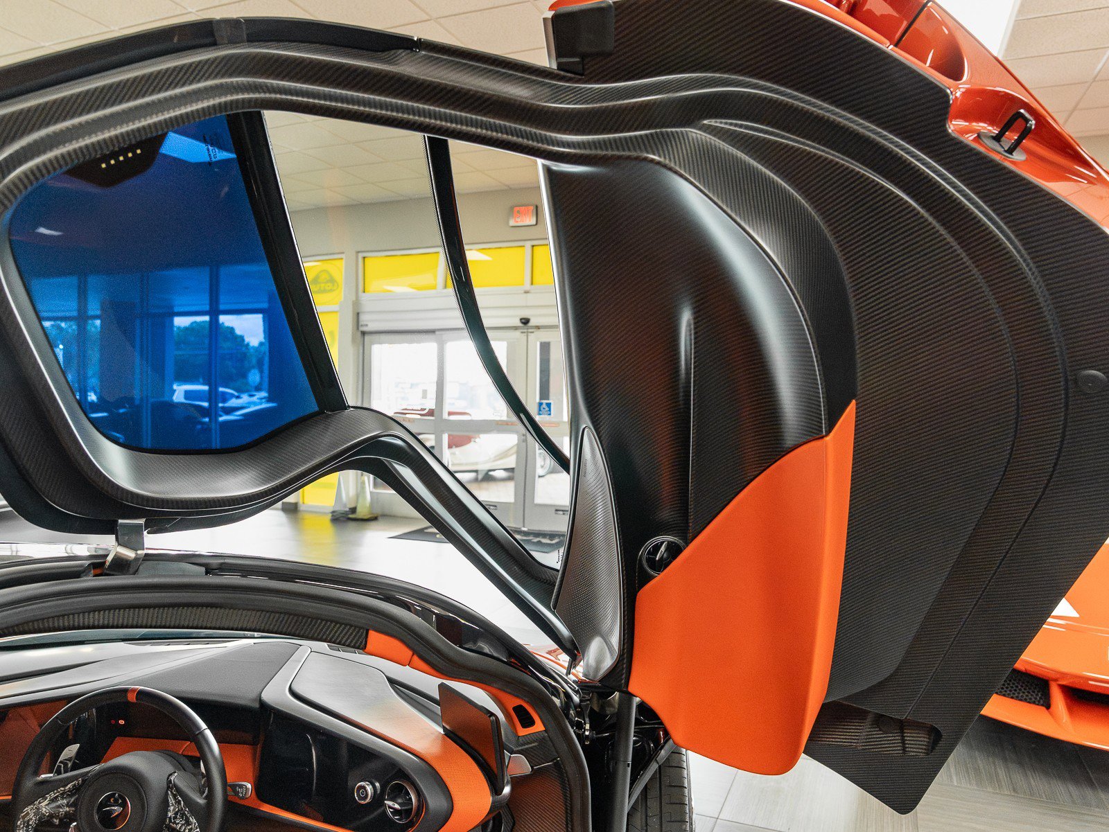 Used 2020 McLaren Speedtail image 37