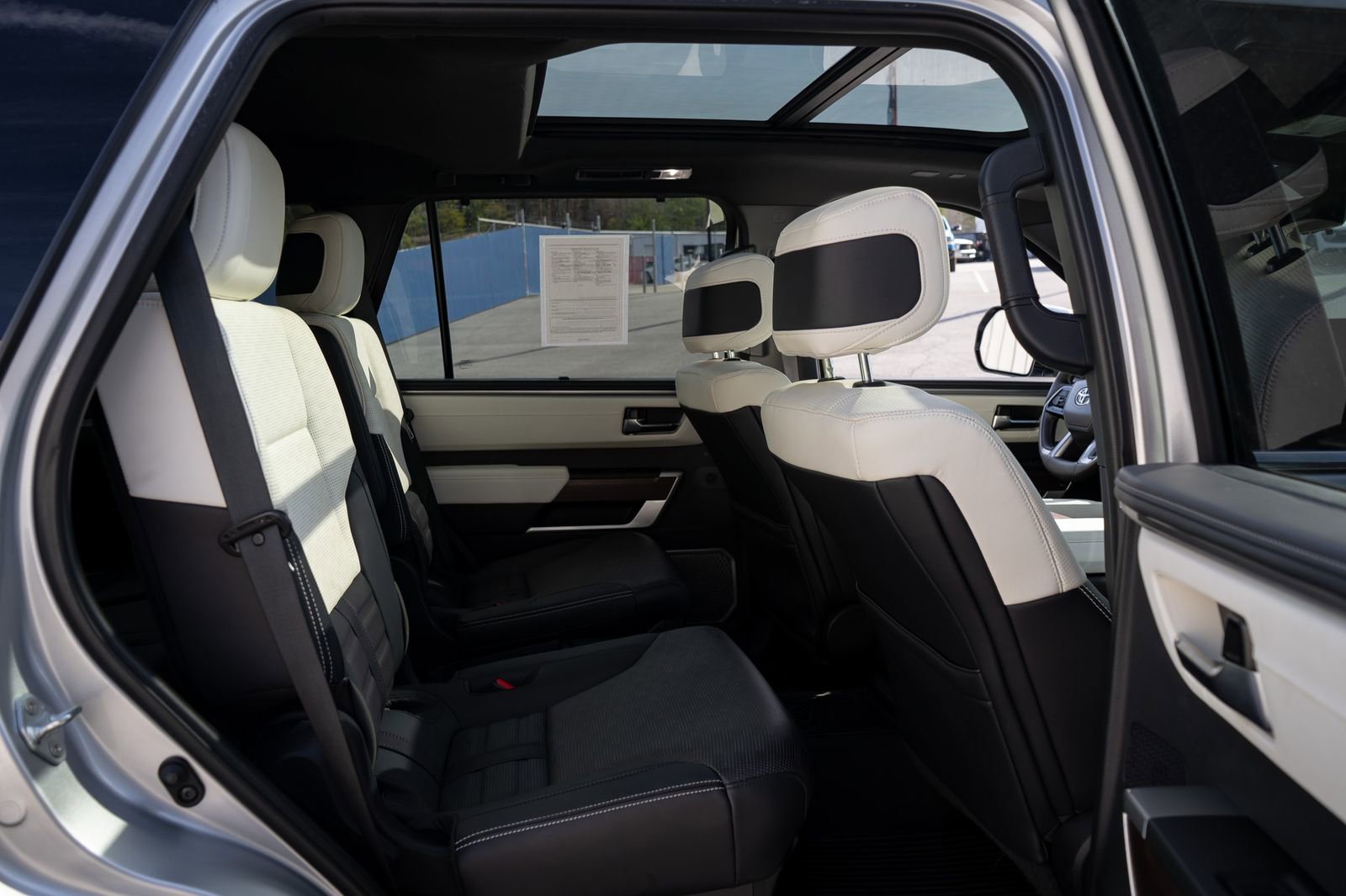 Used 2024 Toyota Sequoia Capstone AWD/4WD image 41