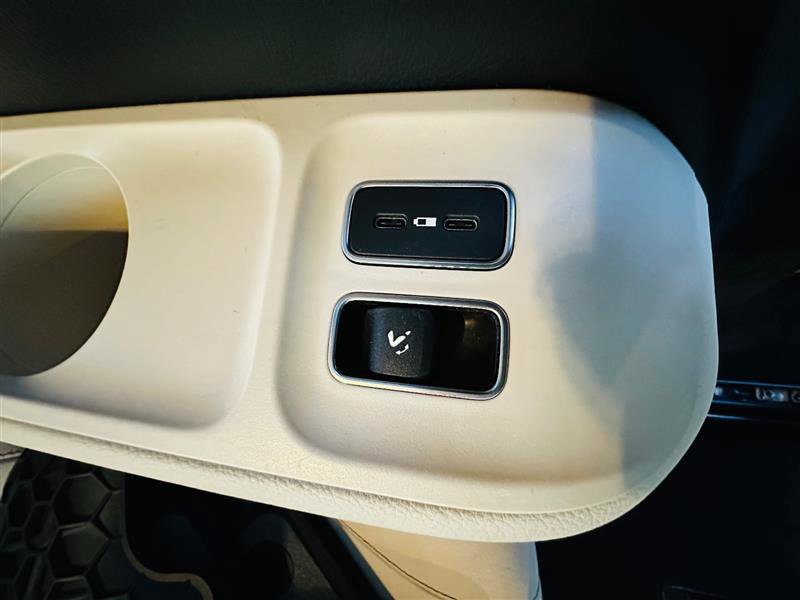 Used 2021 Mercedes-Benz GLS 450 4MATIC image 29