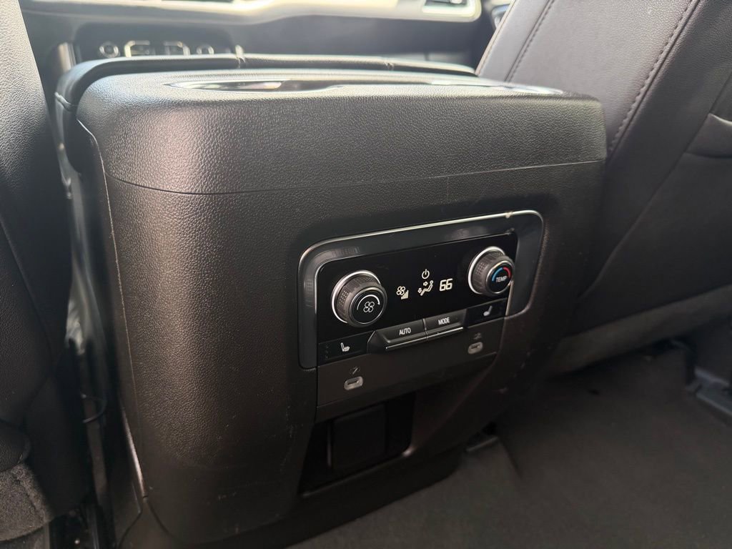 Used 2023 Chevrolet Tahoe Premier AWD/4WD image 28