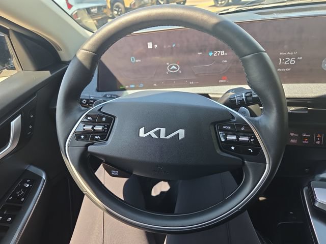 Certified 2024 Kia EV6 Light AWD/4WD image 19