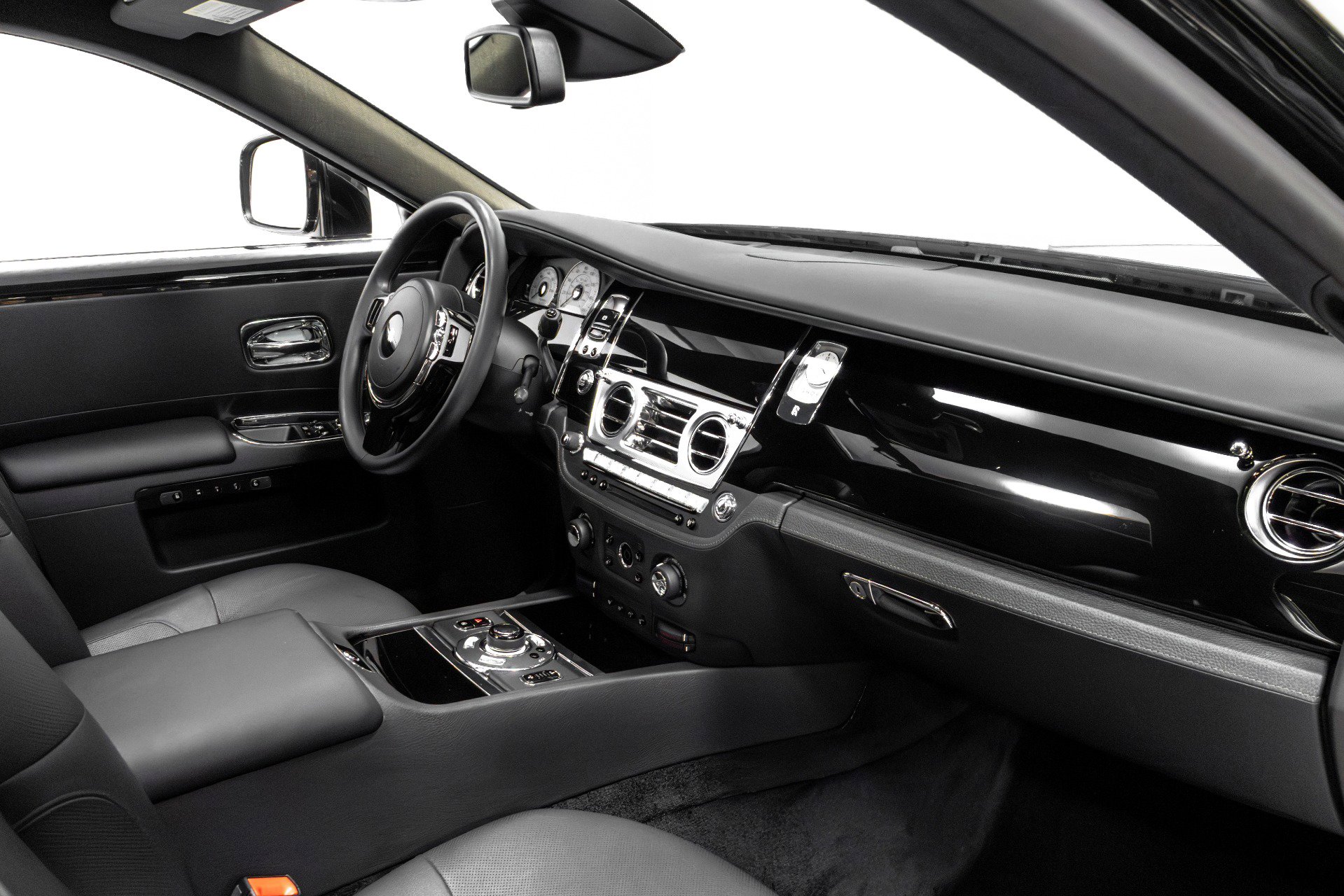 Used 2011 Rolls-Royce Ghost image 73